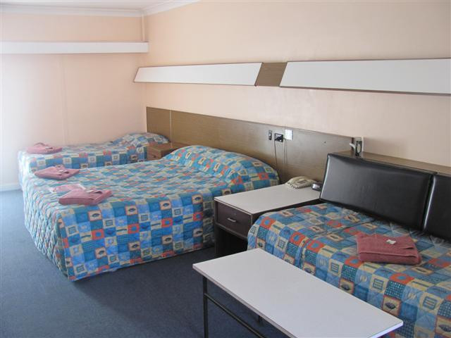 City Beach Motel
