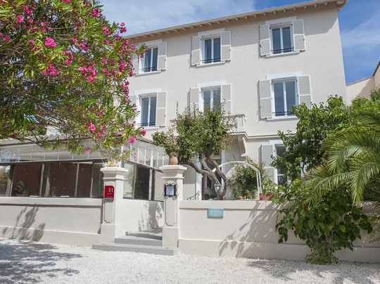 La Croix-Valmer酒店住宿-La Bienvenue