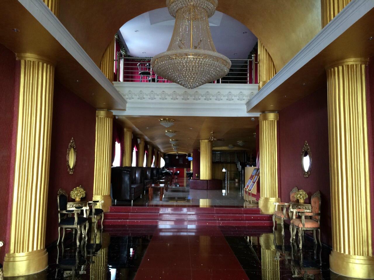 Super Oyo 2574 Z Suites Hotel-浴室