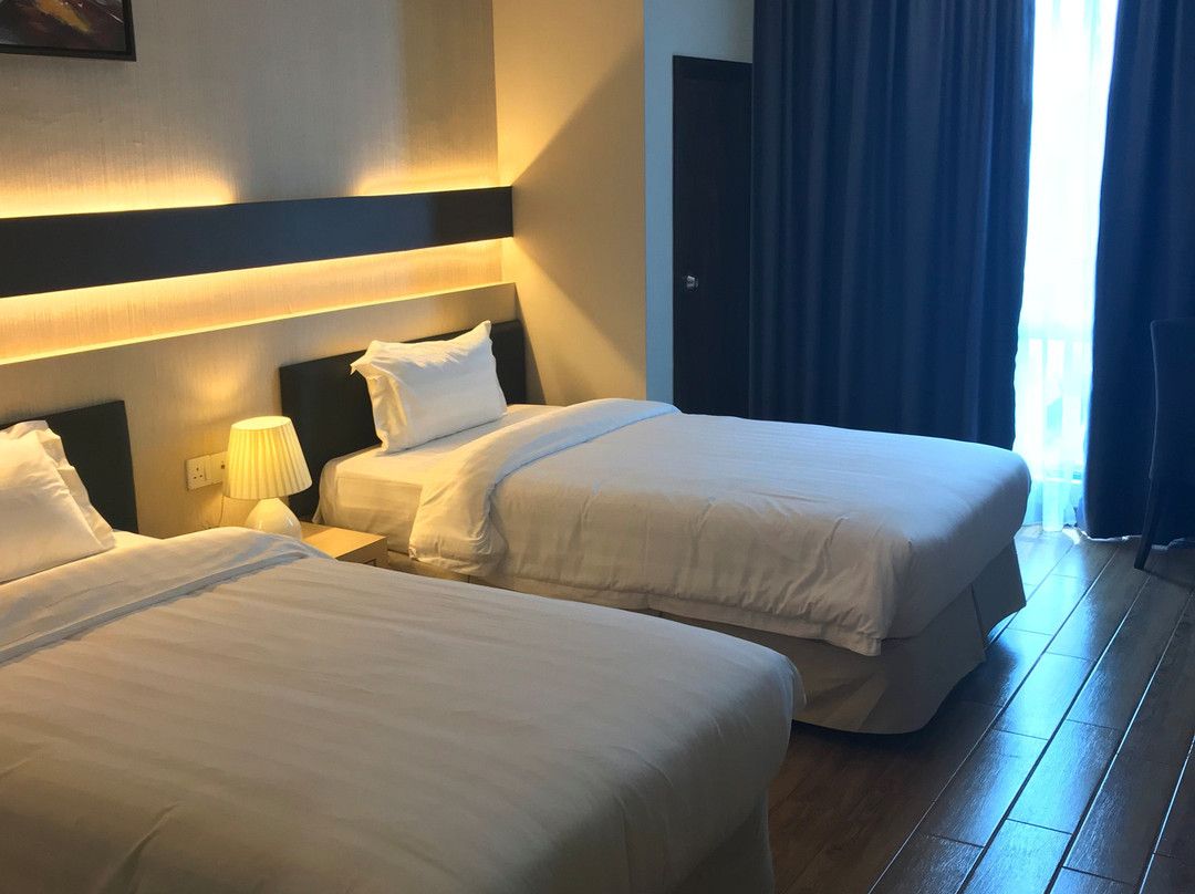 拉央拉央酒店住宿-Lintas Platinum Hotel