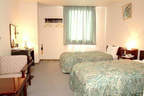 Ena Plaza Hotel