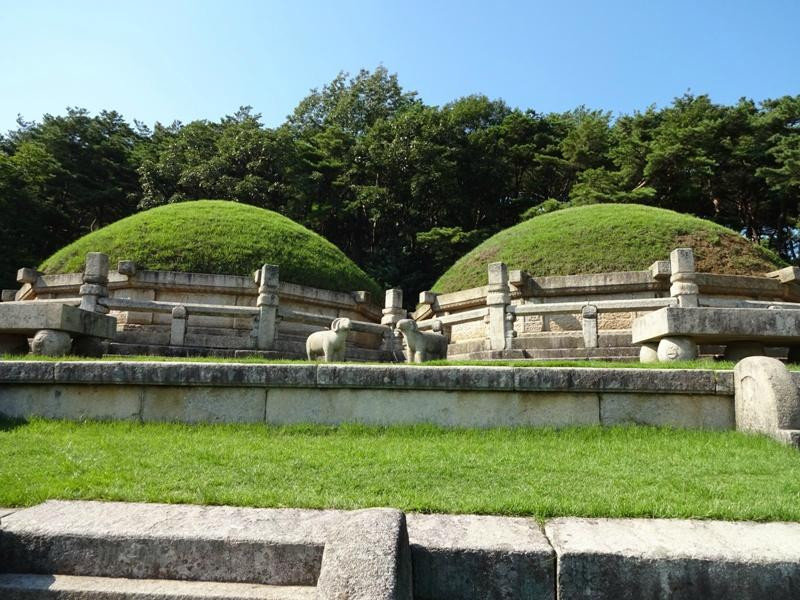 Tomb of King Kongmin景点图片