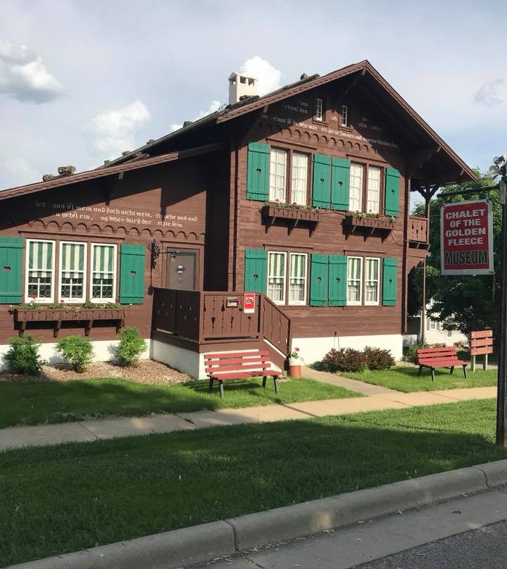 Chalet of the Golden Fleece Museum景点图片