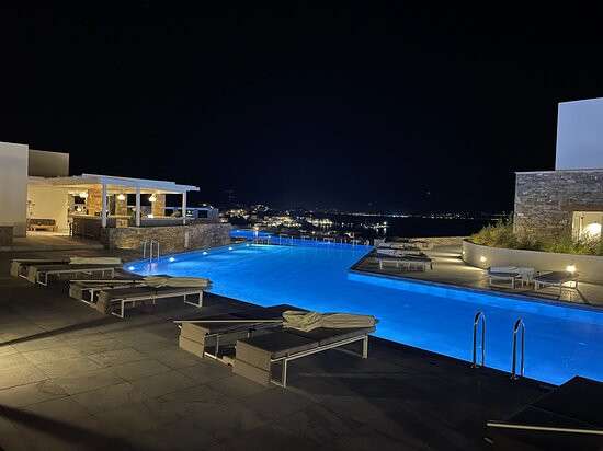 Summer Senses Luxury Resort主图