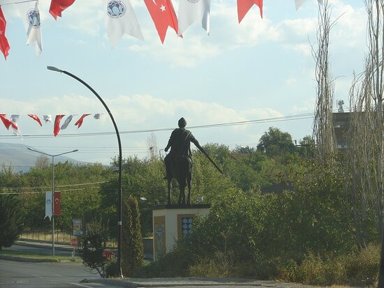 BATTALGAZİ KAVŞAĞI’NA BATTALGAZİ HEYKELİ-Malatya必去景点