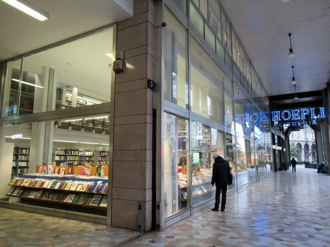 Libreria Internazionale Ulrico Hoepli-米兰必去景点
