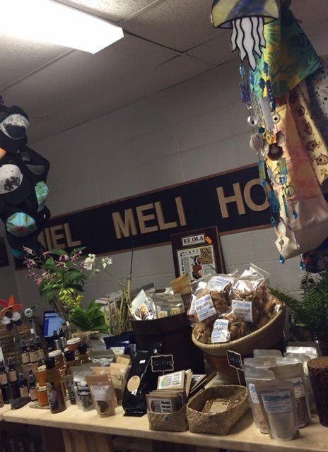 Bee Boys Bee Space-凯鲁瓦-柯纳必去景点