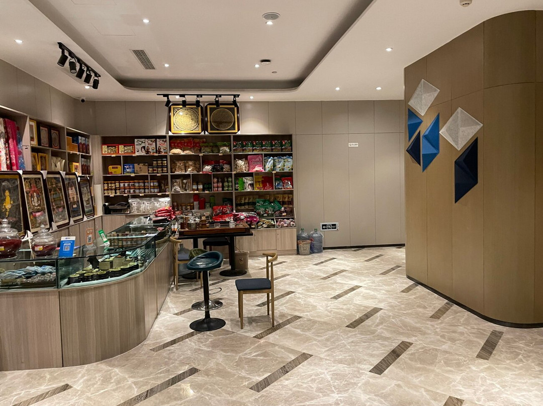 拉萨洲际智选假日酒店主图