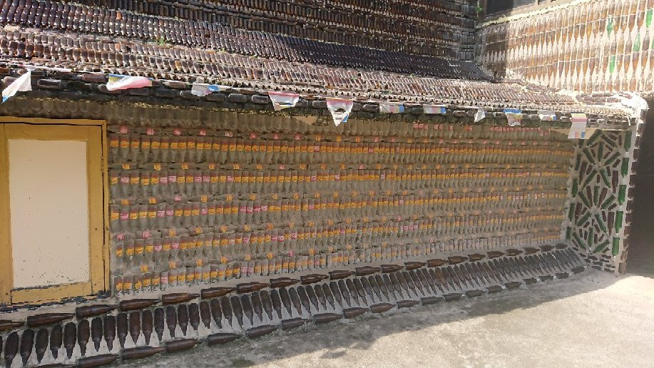 Wat Larn Kuad - Beer Bottle Temple-四色菊必去景点