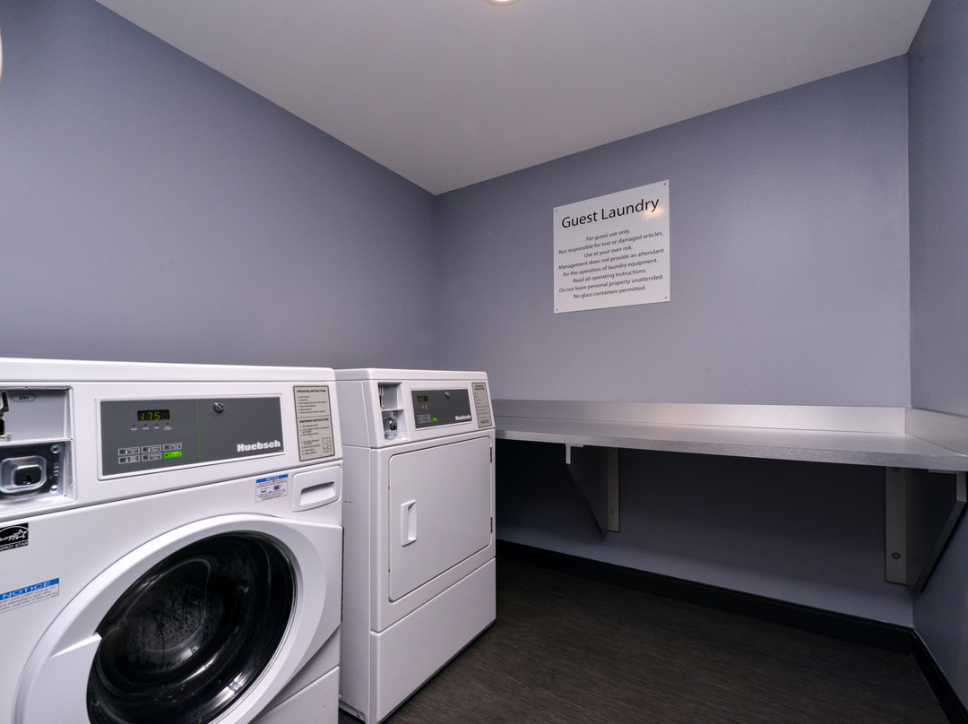 法明顿希尔斯酒店住宿-Holiday Inn & Suites Farmington Hills - Detroit Nw By IHG