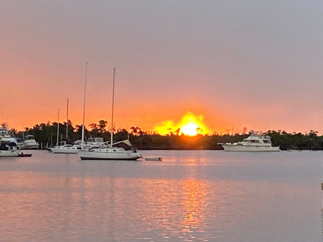 Marina de Salinas主图