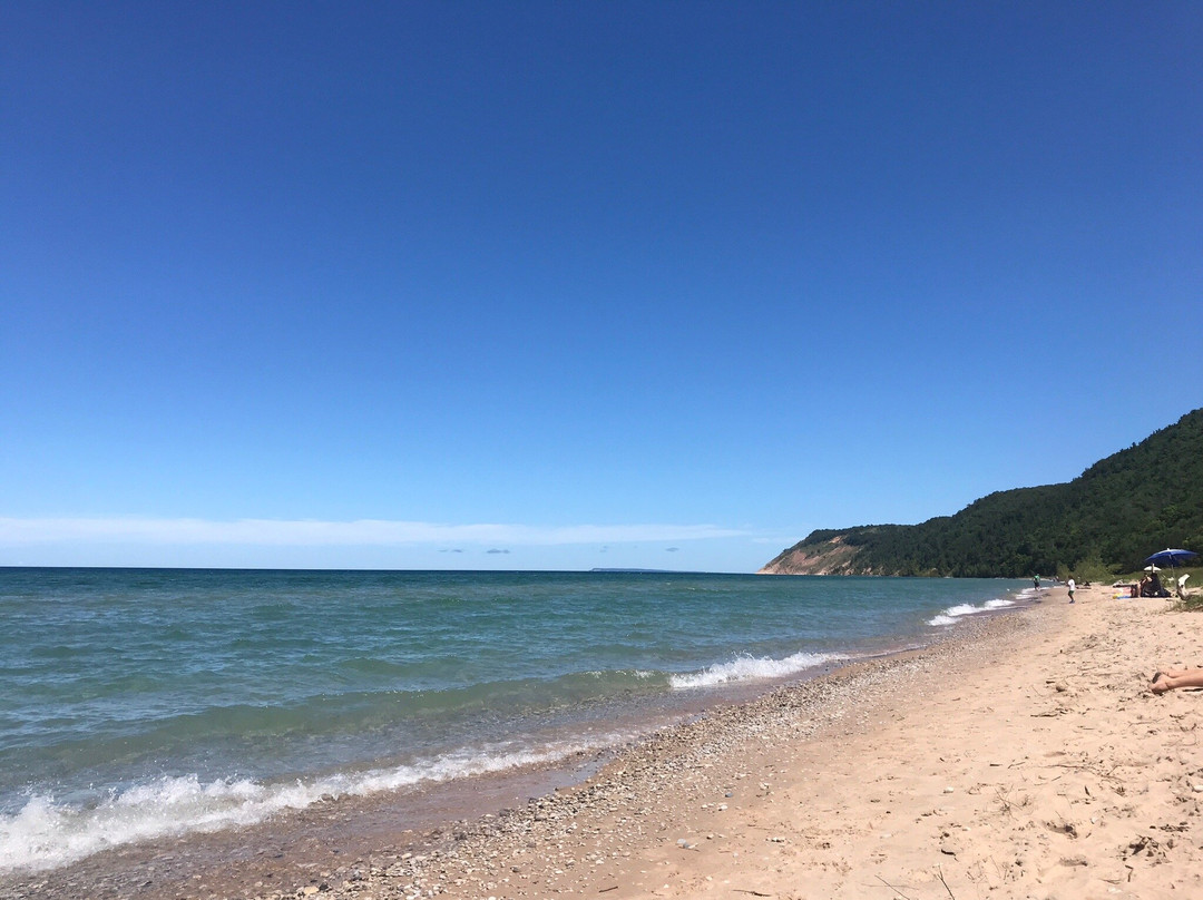 Esch Beach景点图片