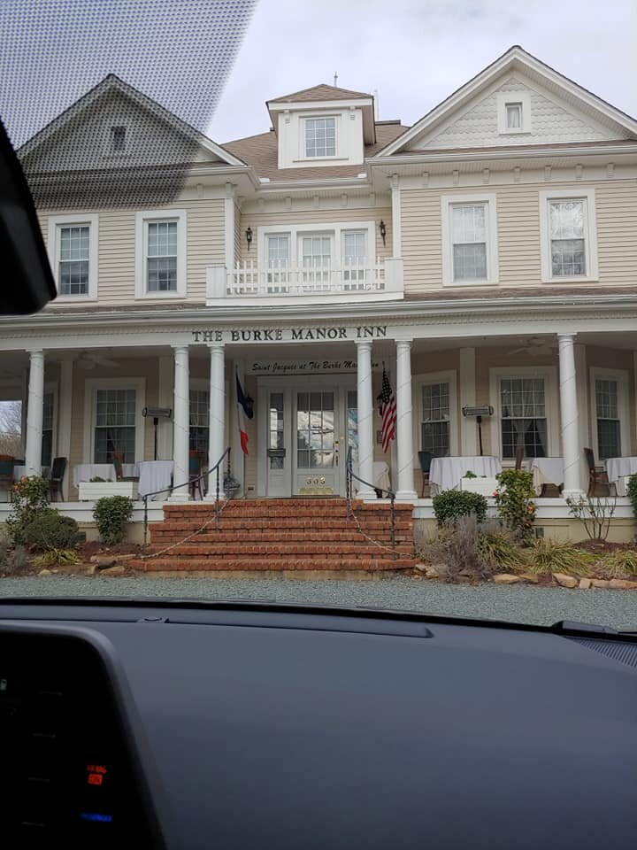 Burke Manor Inn & Pavilion-浴室