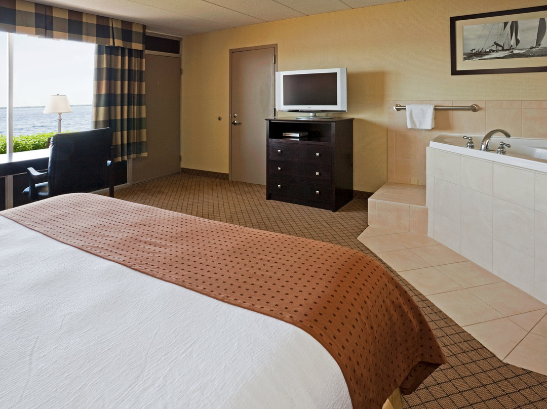 Holiday Inn Detroit Lakes - Lakefront by IHG主图