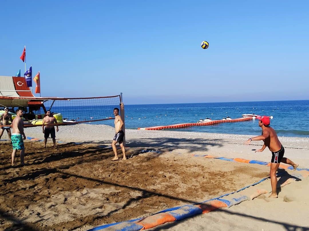 Larissa Park Hotel主图