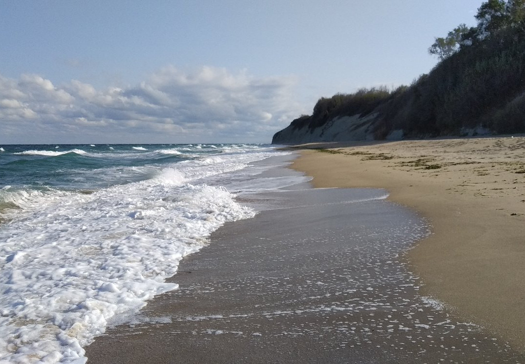 Irakli Beach-欧布佐必去景点