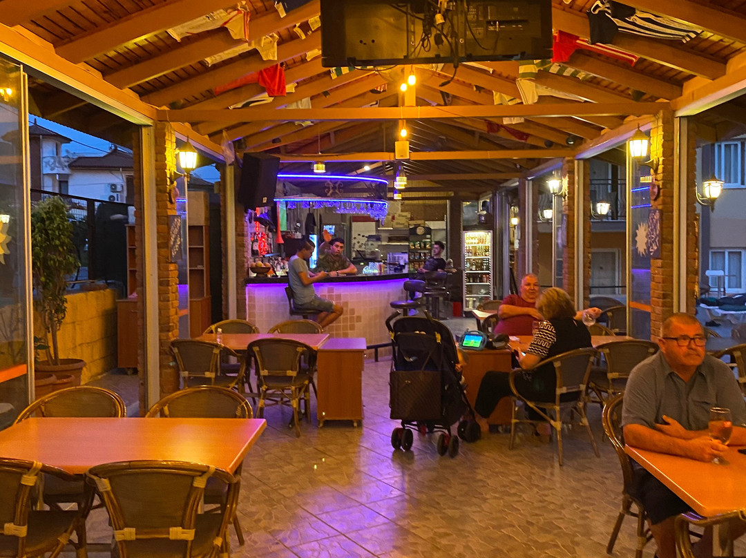 Club Sun Village Apartments主图