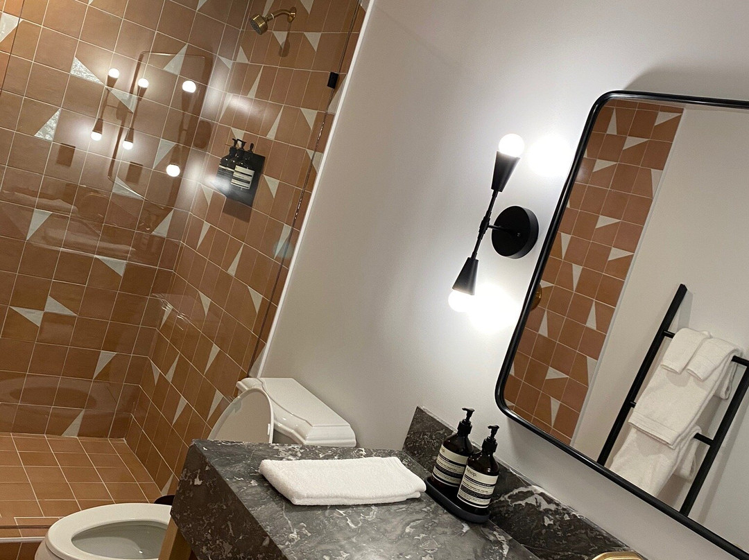 圣路易斯朗泉旅舍主图