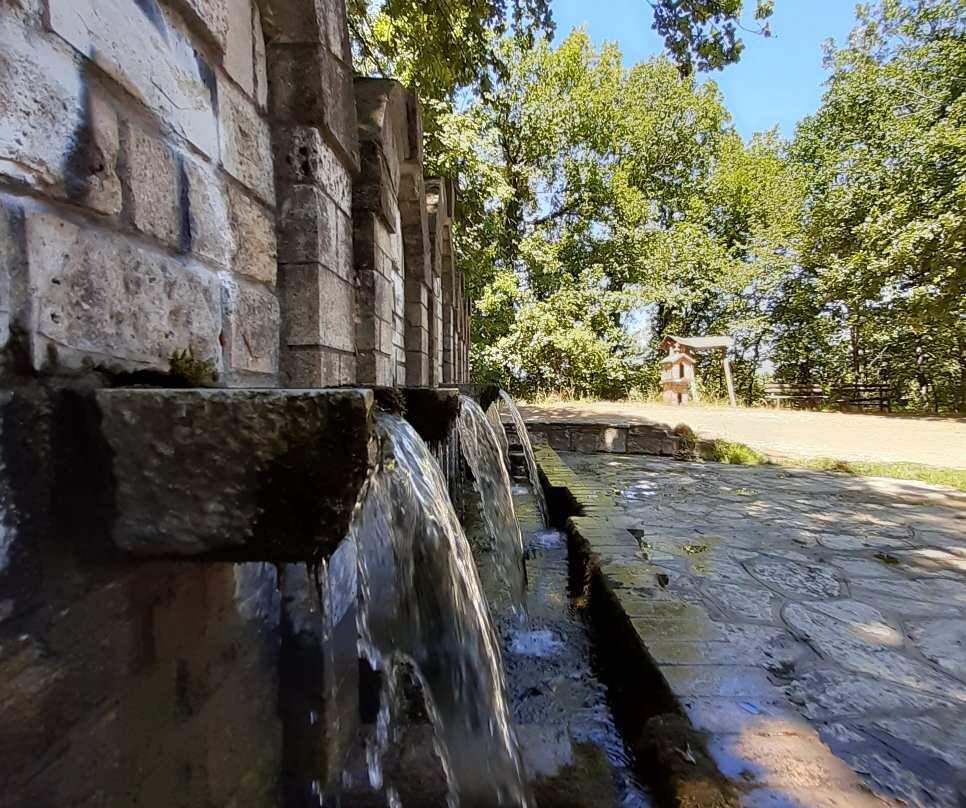 Varvara Waterfalls-Olympiada必去景点
