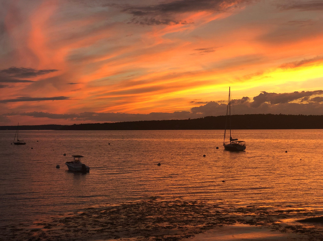 Smuggler's Cove Inn主图