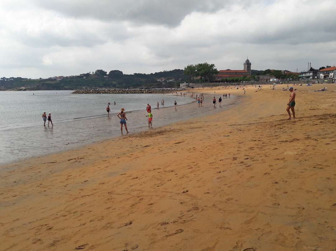 Playa De Luanco景点图片