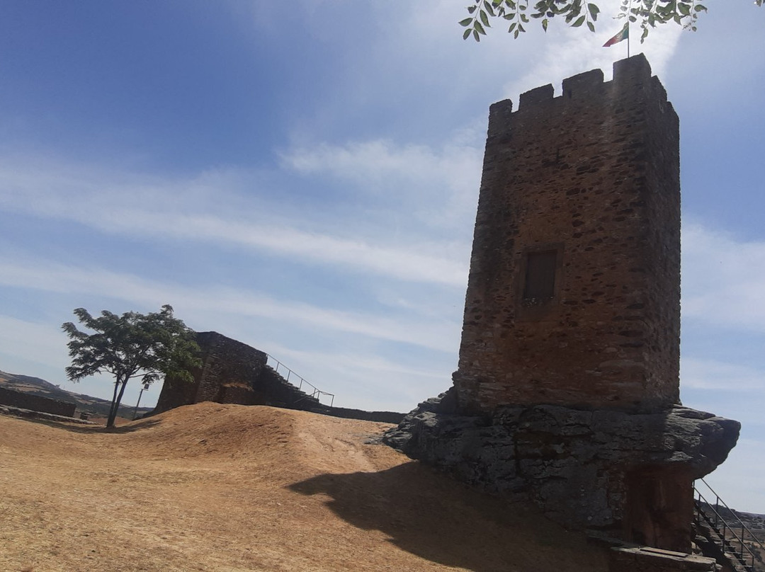 Castelo de Mogadouro景点图片