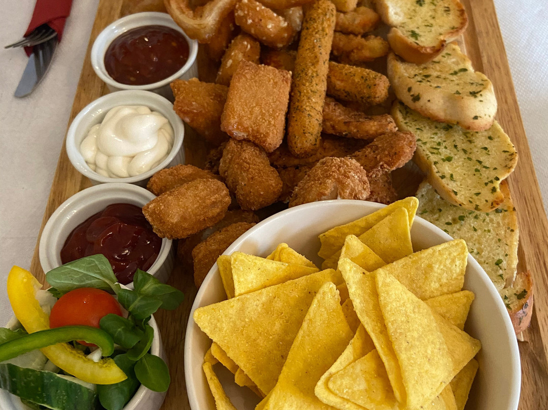 The Bell Hotel主图