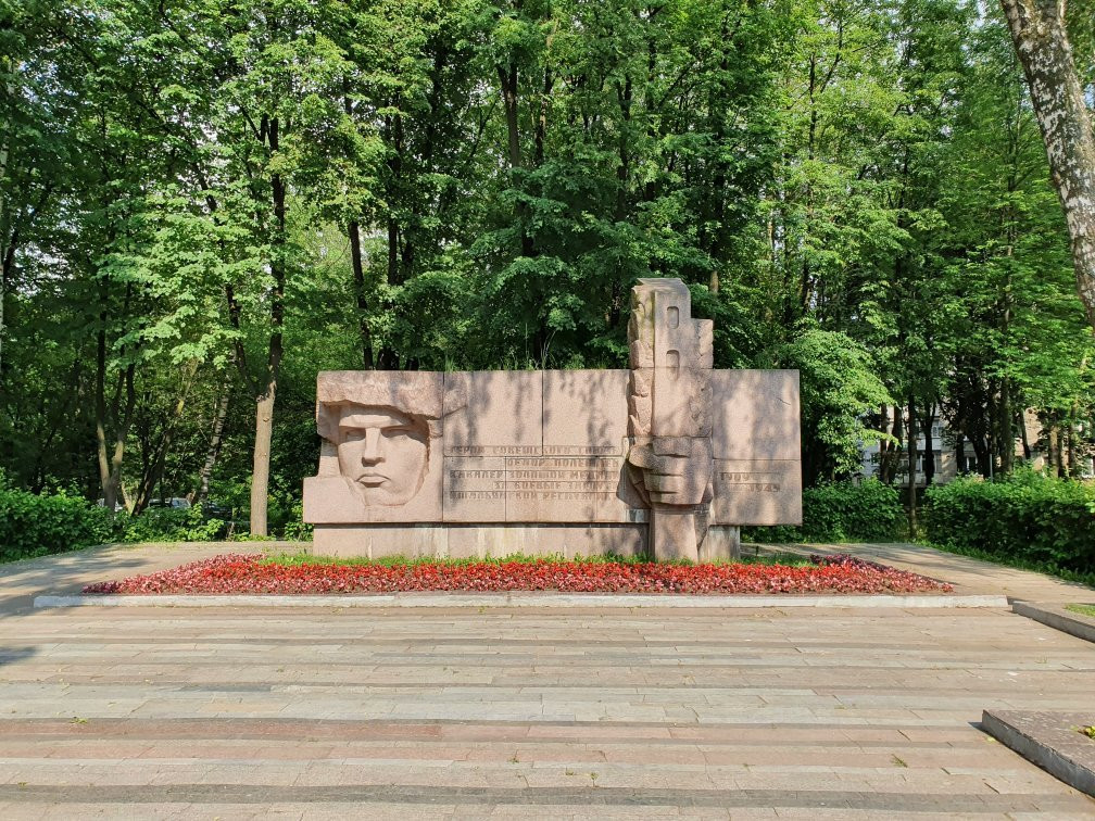 F.A. Poletayev Monument景点图片