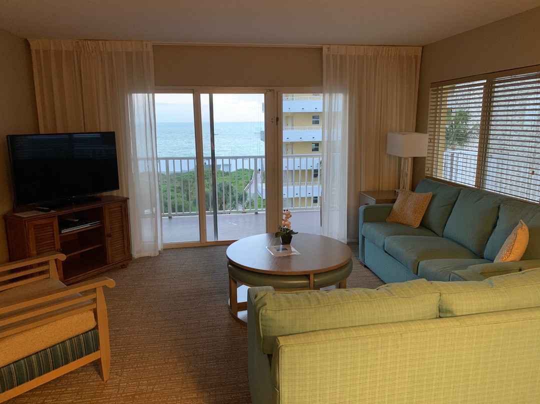 The Charter Club of Marco Beach主图