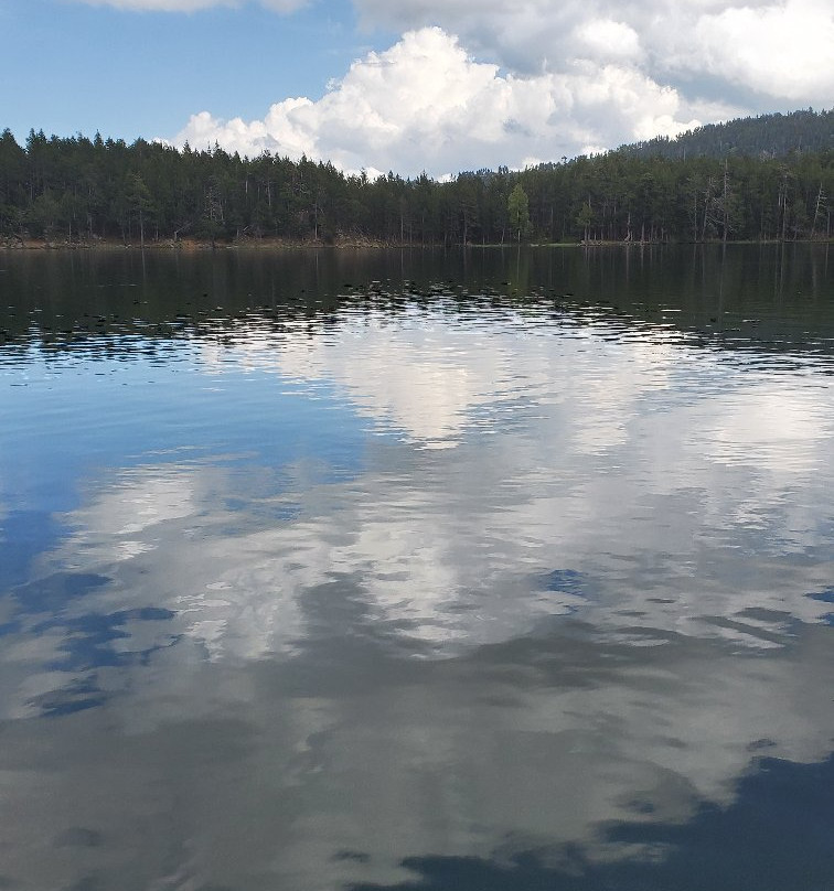 Estany De Vallserra景点图片