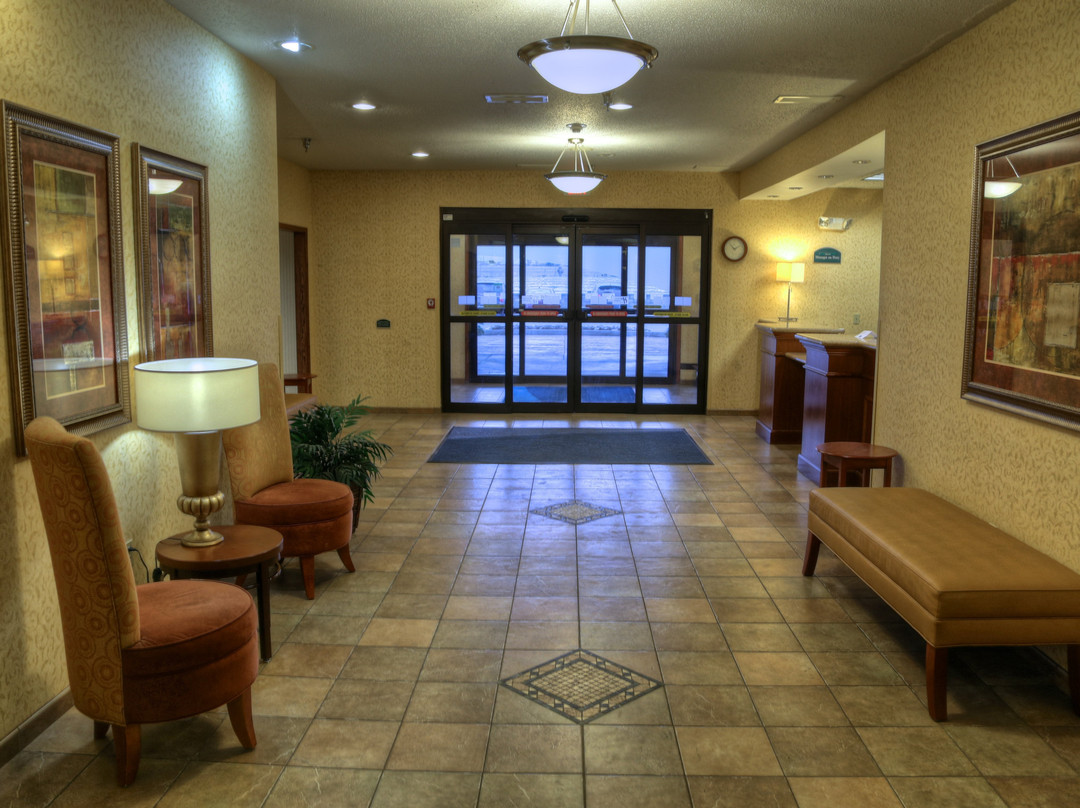 Holiday Inn Express & Suites Valparaiso By IHG主图