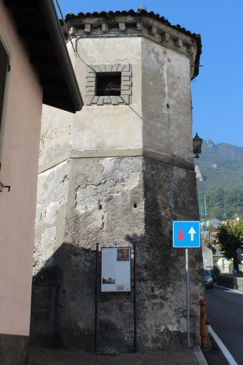 Le case torri景点图片