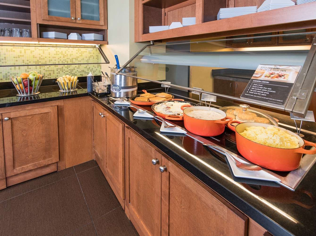 Hyatt Place Charleston Airport/Convention Center主图