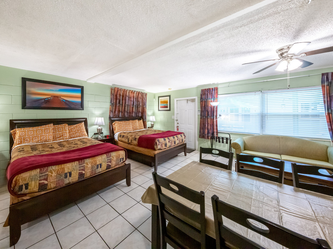 Sunshine Inn & Suites主图