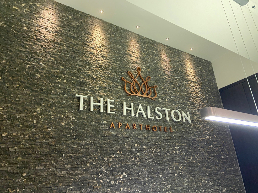 The Halston Hotel主图
