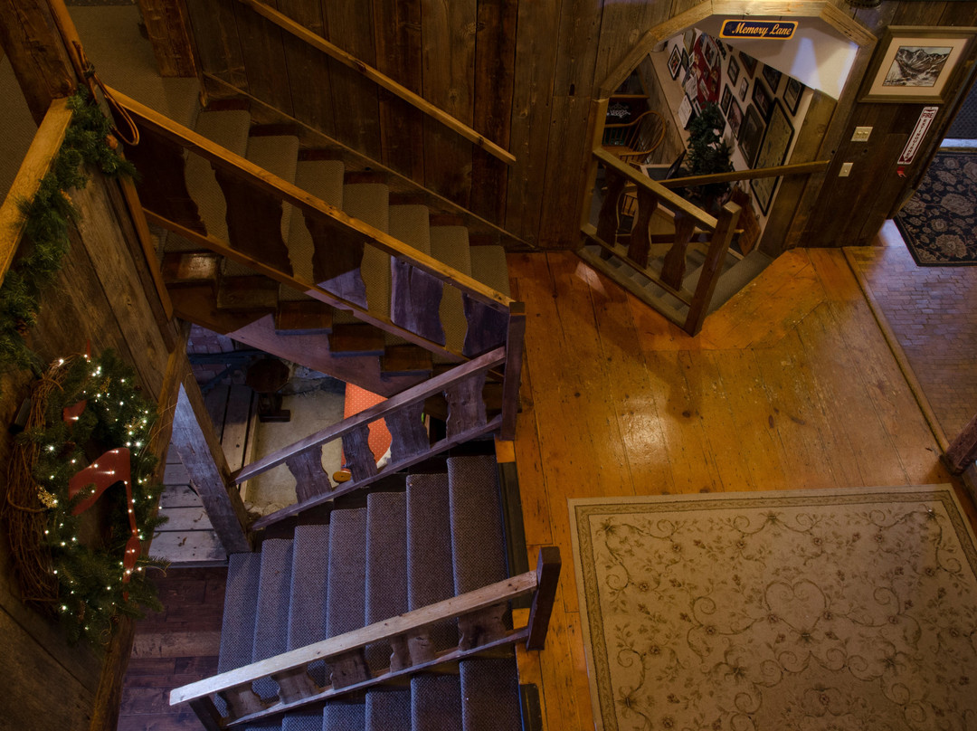 Summit Lodge & Resort主图