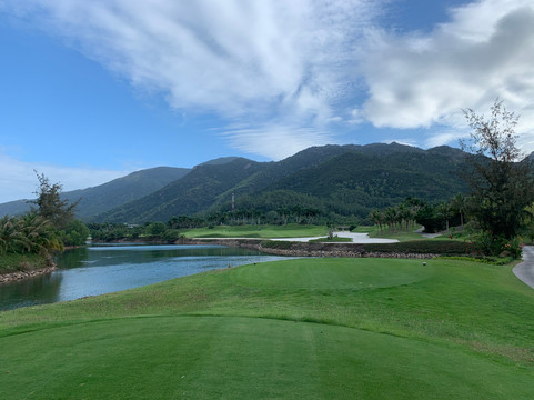 Diamond Bay Golf-芽庄必去景点