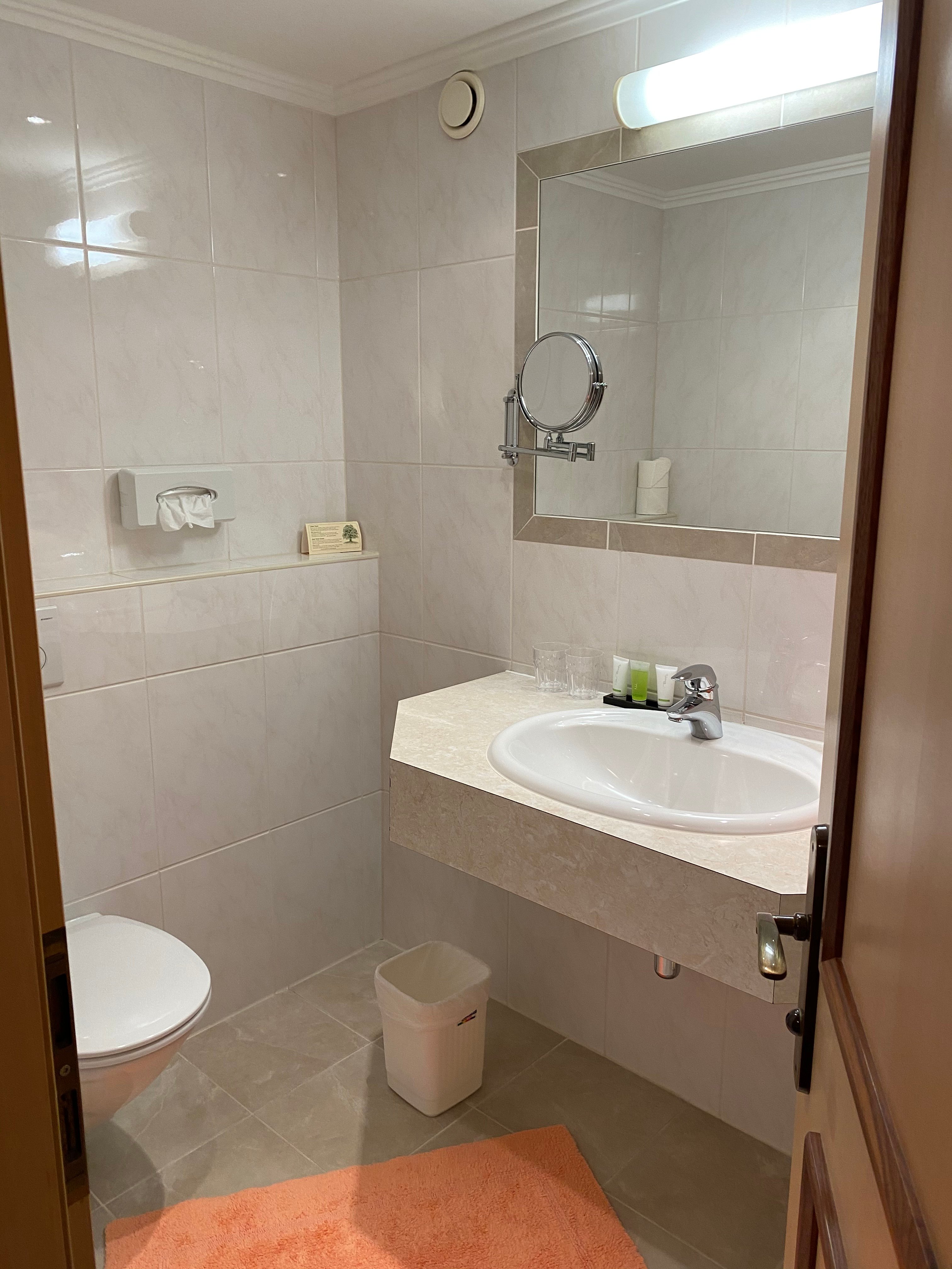 Hotel Gasthof Schöpf-浴室