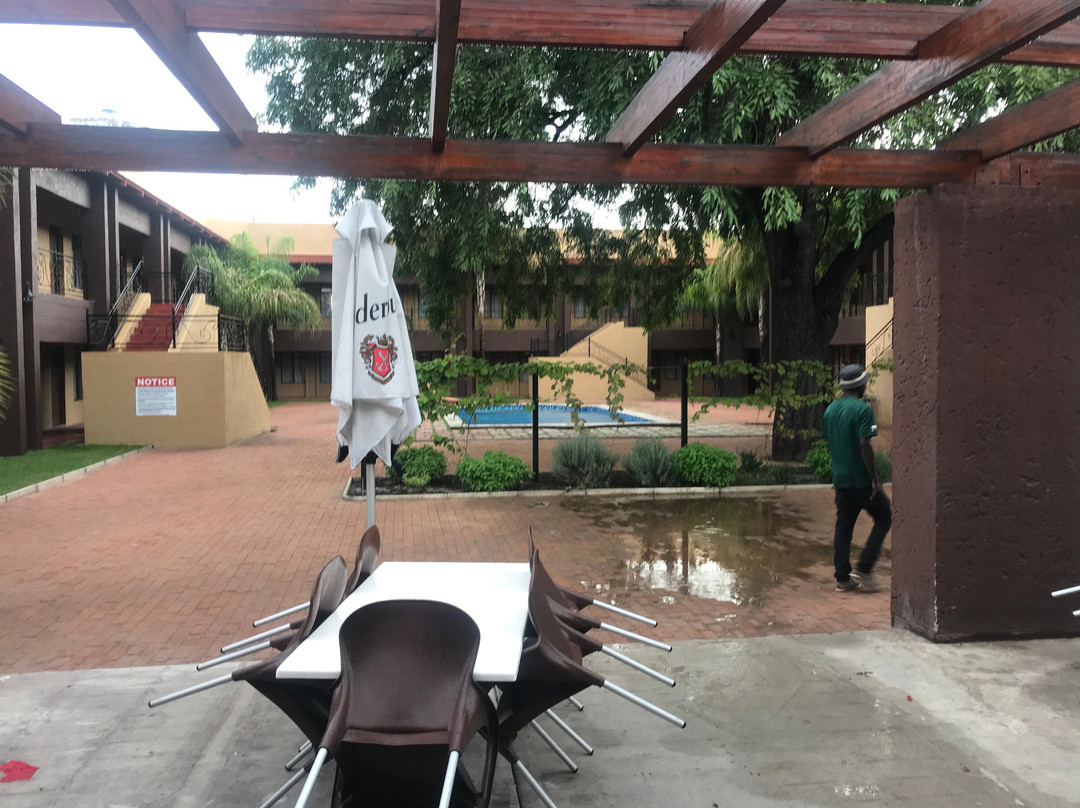 Oshakati Guest House主图