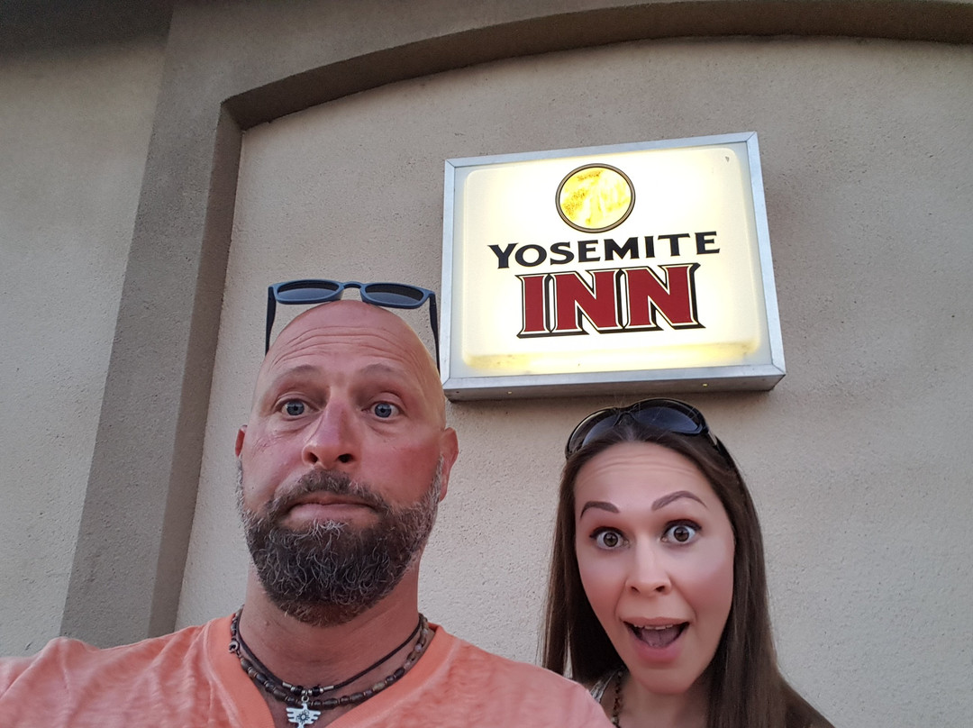 优胜美地山谷休闲康福特茵酒店主图