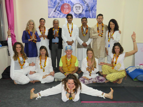 narayan yoga & music school-里希克虚必去景点