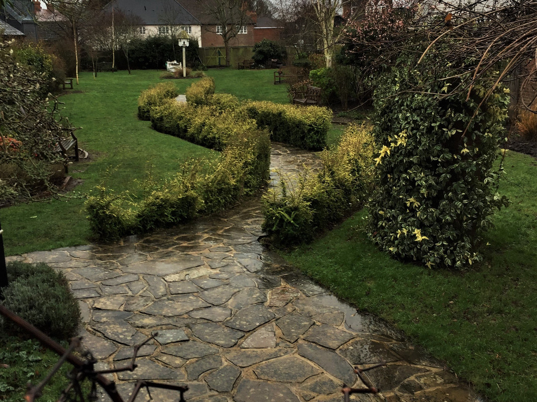 Tenterden Millennium Garden景点图片