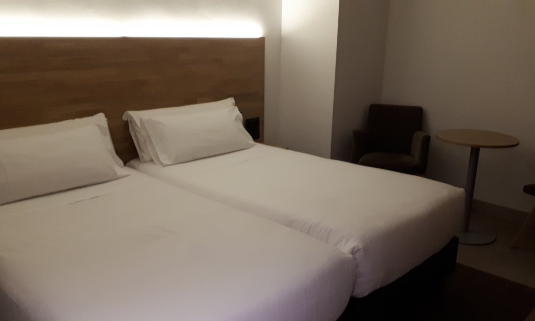 Hotel A Pamplona主图