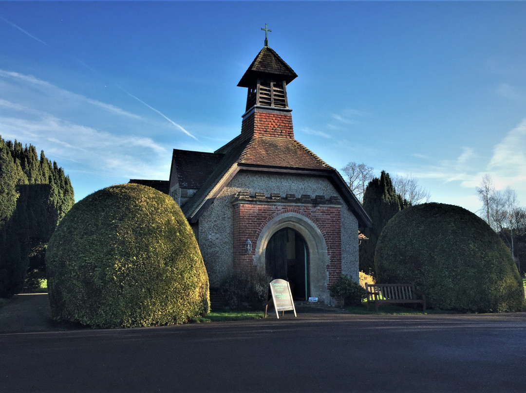 Golford Chapel景点图片