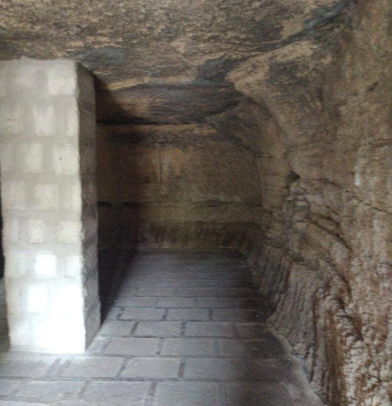 Khambhalida Buddhist Caves景点图片