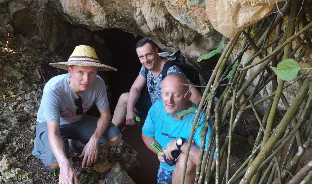 Tazari Caves-孥归必去景点