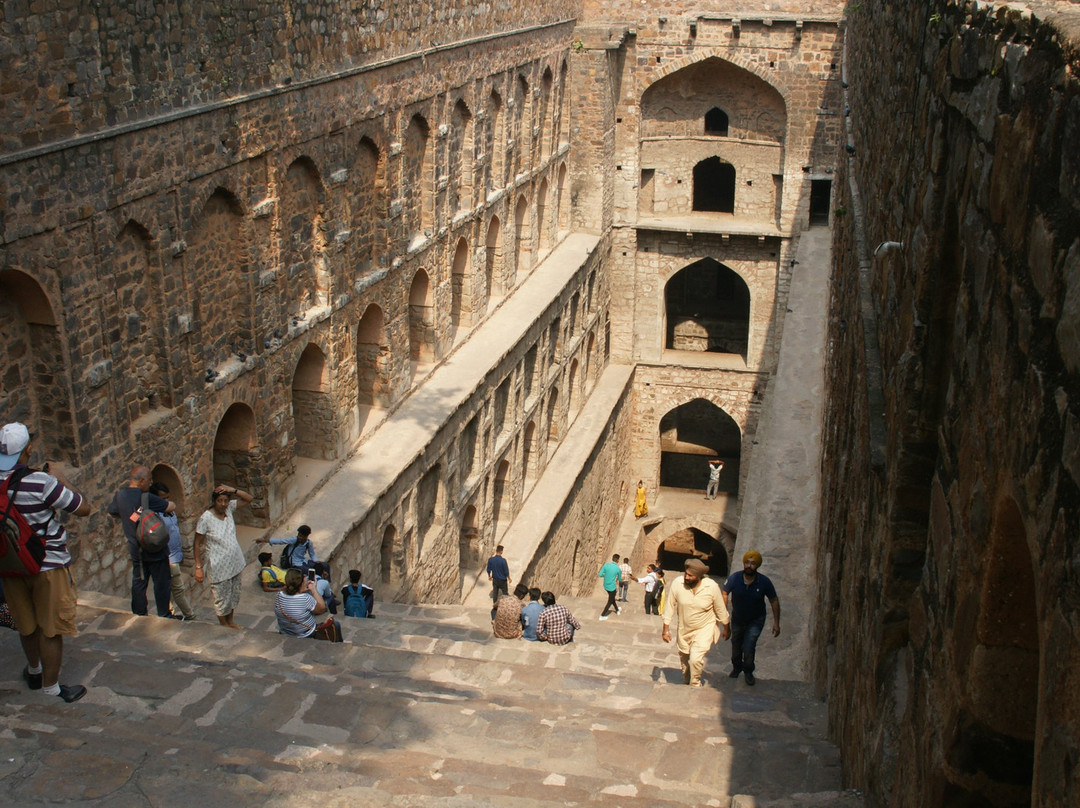 Rajon Ki Baoli-新德里必去景点