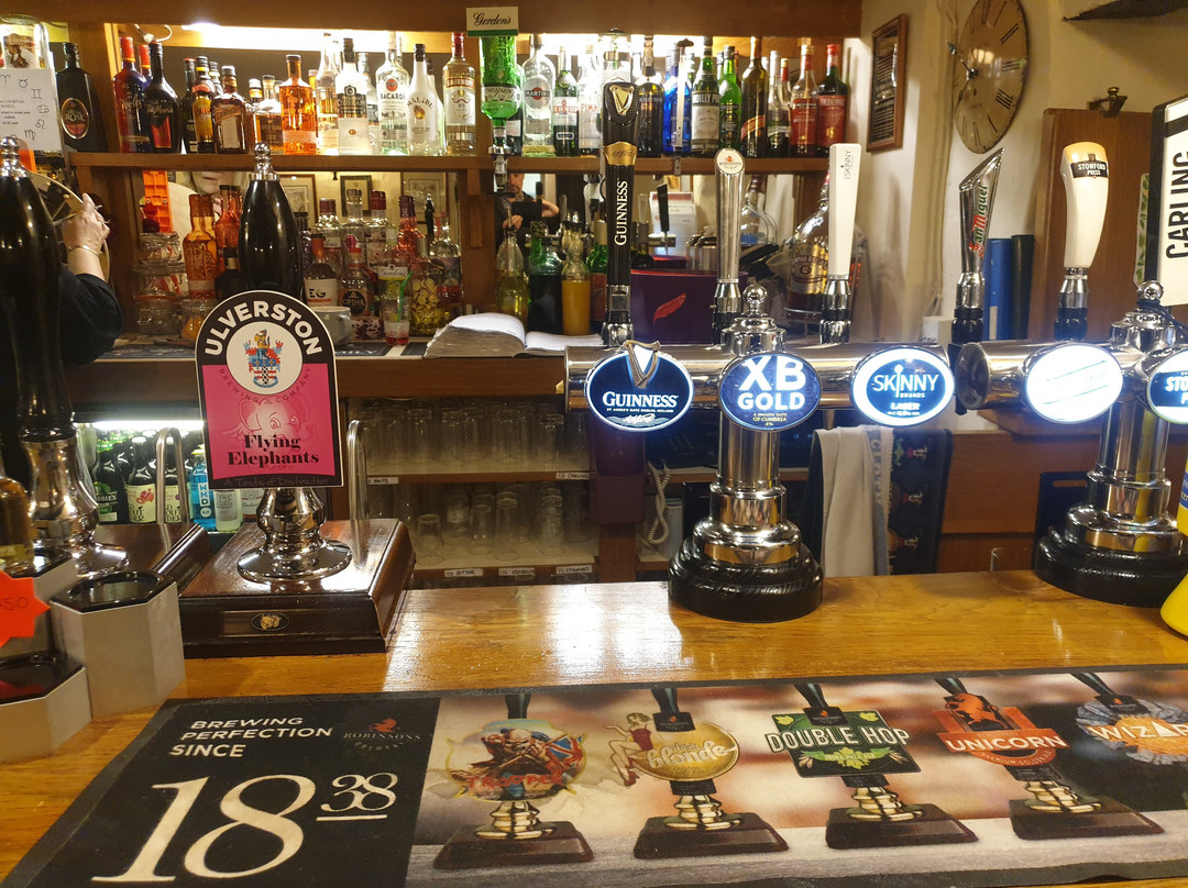 Rusland Pool Hotel主图