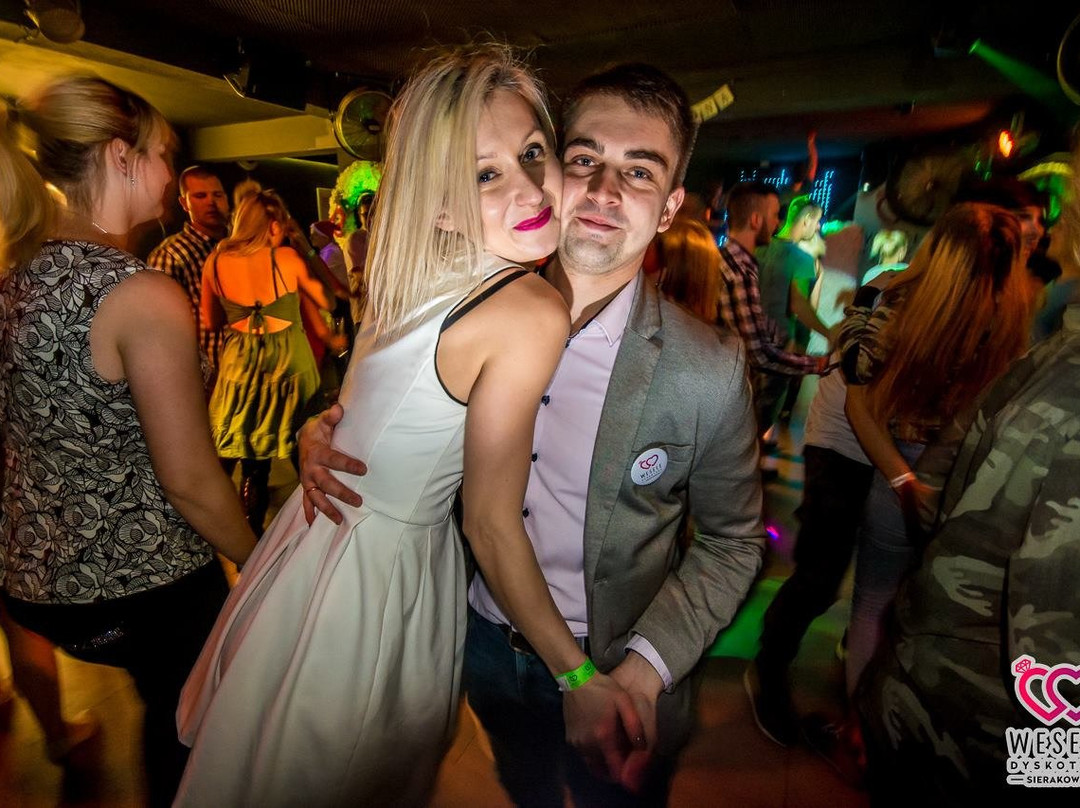 Dyskoteka Wesele-Sierakowice必去景点