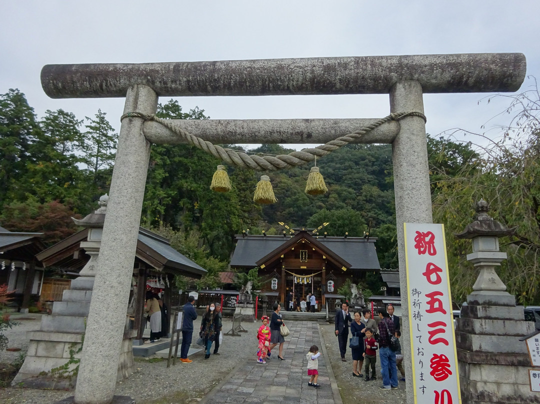 Shimmeigu Shrine景点图片